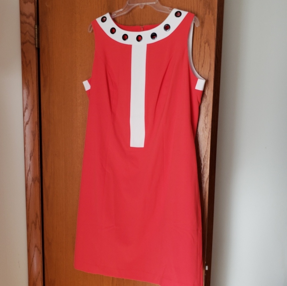 Size 14W Nine West orange sheath dress